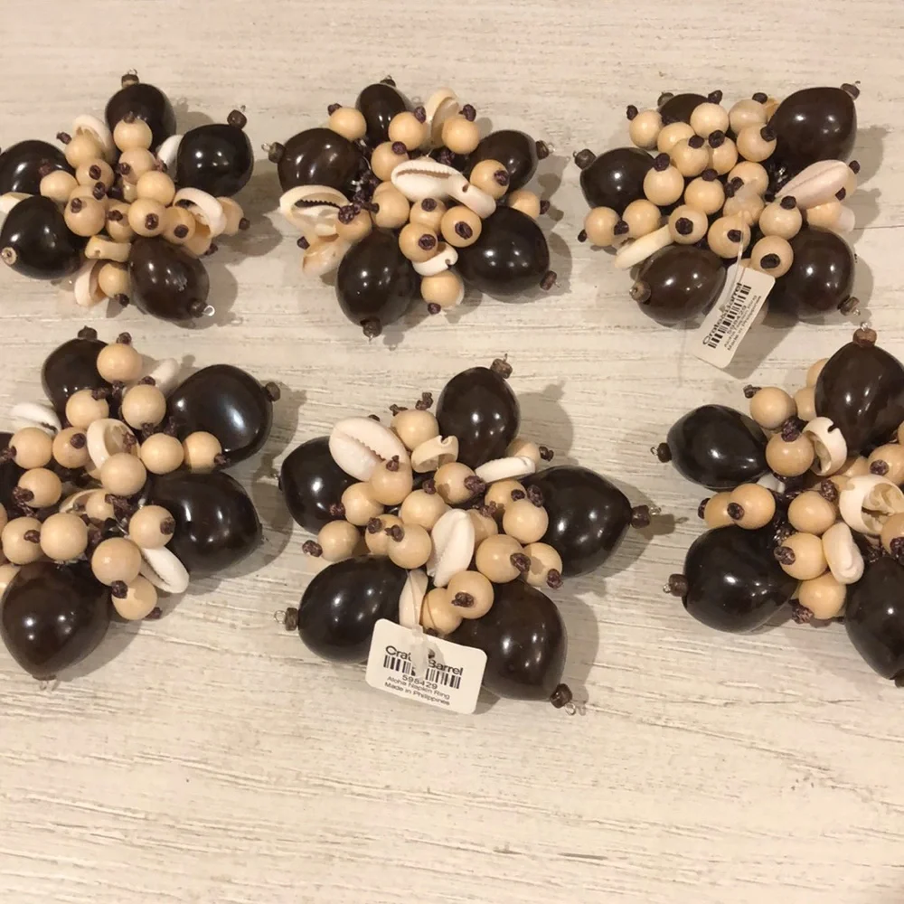 Crate & Barrel Aloha Napkin Rings. Set of 6